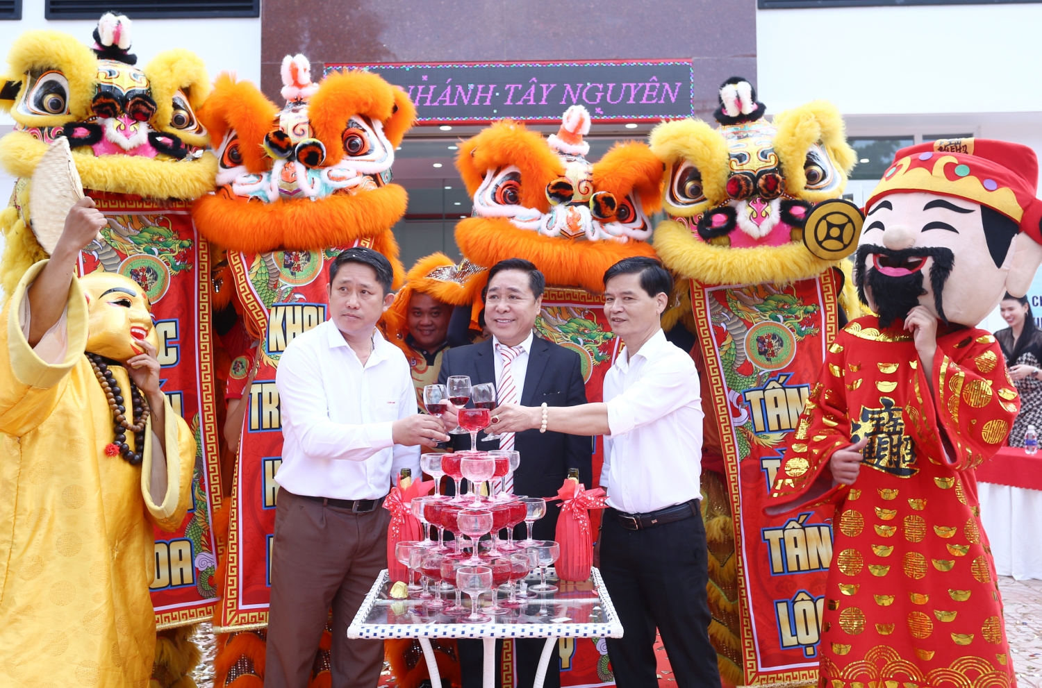 CADI-SUN inaugurated a new office in Tay Nguyen branch and met with customers on the occasion of the beginning of the year